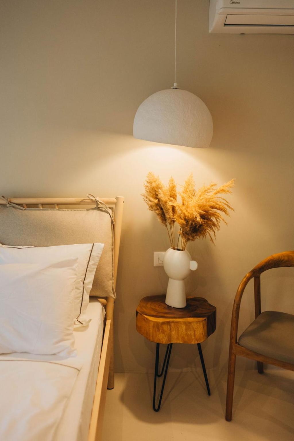 Pikarin Rooms B&B เวอร์ซาร์ ภายนอก รูปภาพ